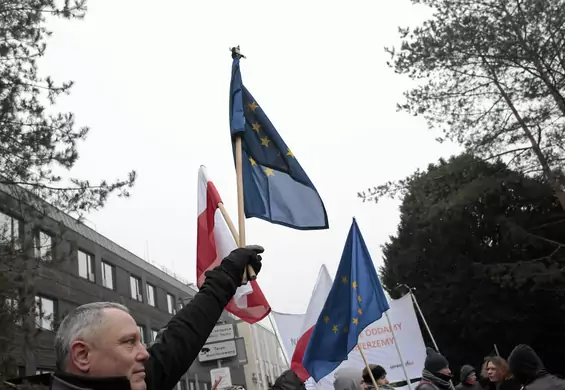 Piątkowe i sobotnie protesty pod Sejmem. Reakcje zagranicznych mediów