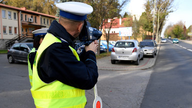 Policja podsumowuje pierwsze dwa dni akcji "Znicz". Na drogach zginęło dziewięć osób