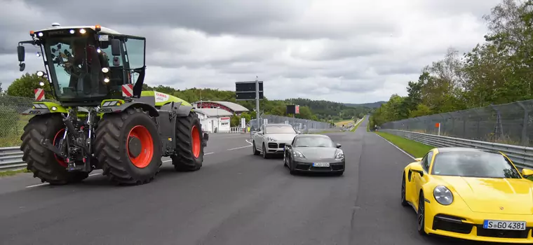 Traktor na słynnym Nurburgringu!