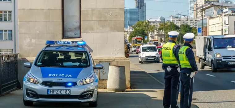 Zabierają prawo jazdy na trzy miesiące i go nie oddają. Apel Rzecznika Praw Obywatelskich