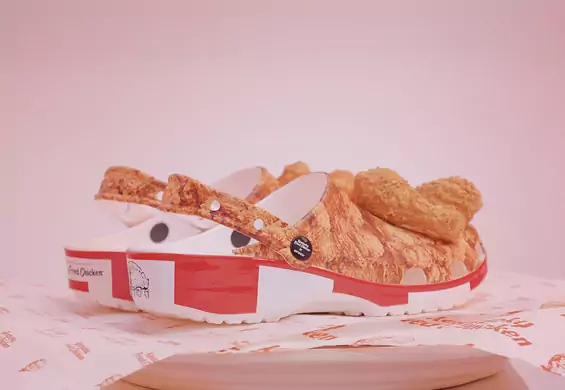 Nikt ich nie potrzebował, a jednak są. Nowe klapki Crocs wyglądają i pachną jak kurczaki KFC