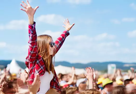 Najlepsze festiwalowe koszulki, z którymi nie zginiesz w tłumie