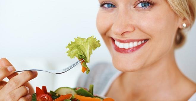 eating-healthy-woman_3