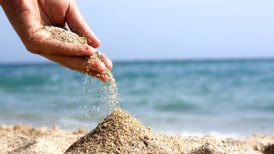 Co leży na polskiej plaży? Redakcyjny test piasku