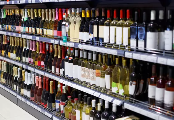Wiemy, jaki alkohol najczęściej kupują Polacy. Jest niekwestionowany lider