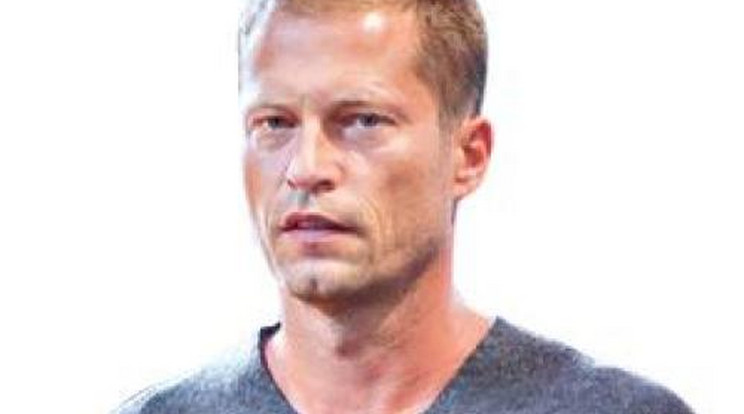 Törököt fog Til Schweiger