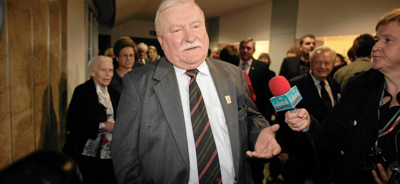 Wałęsa: Wstydzę się za Romaszewskiego. To obrzydlistwo