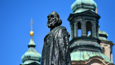 Człowiek, który stworzył mentalność Czechów. Spacer śladami Jana Husa po Pradze