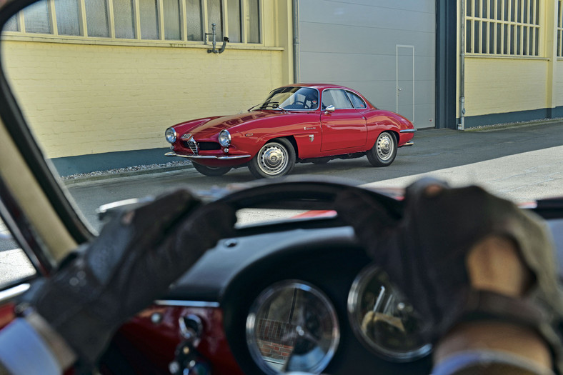 Alfa Romeo Giulia Sprint Speciale - klasyk wiecznie piękny