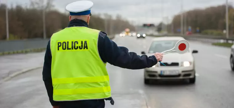 Jak długo trzeba odczekać po wypiciu alkoholu, żeby móc prowadzić samochód?