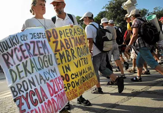 Czy PiS zmusi nas do rodzenia dzieci bez mózgu?