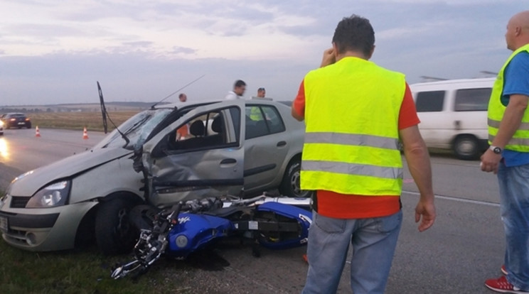 A motoros életét vesztette a balesetben /Fotó: police.hu