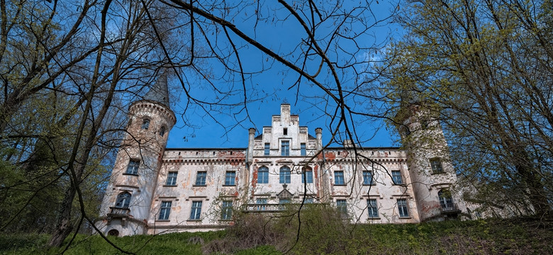 Opuszczony pałac w Szalejowie Dolnym