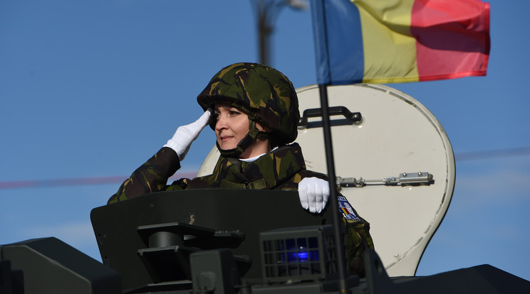 A román hadsereg nyolc nagyszabású beruházási programot indít /Foto: AFP