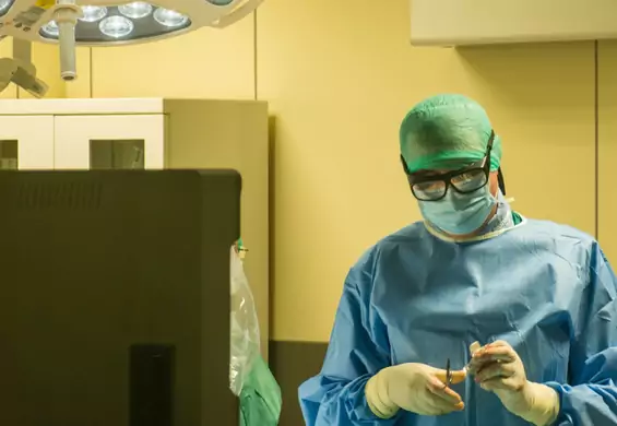 90 proc. chirurgów słucha muzyki podczas operacji. Co nucą podczas ratowania życia?