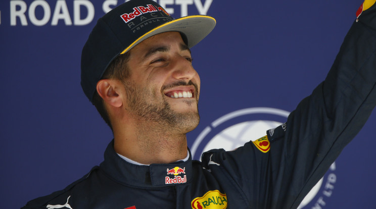 Ricciardo mindenkinek az arcára mosolyt csalt /Fotó: AFP