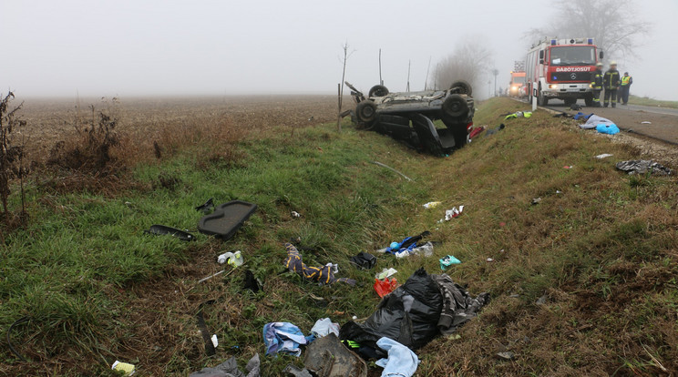 A rettenetes balesetben az egyik utas sajnos életét vesztette. /Fotó: Police.hu