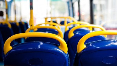 Miejscowość, do której autobus przyjeżdża raz w roku