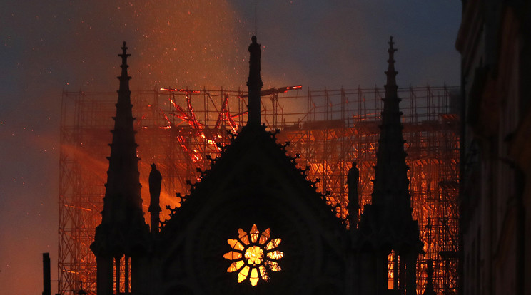 A Notre-Dame nemrégiben lángba borult 