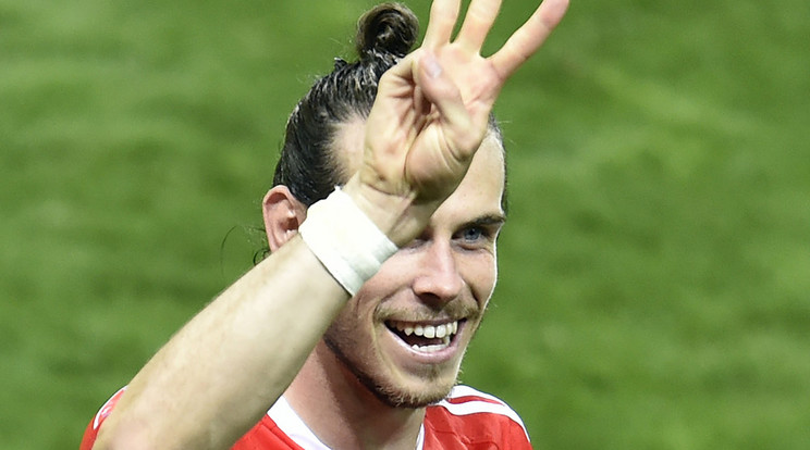 Gareth Bale, a walesiek sztárja mindhárom csoportmeccsen gólt lőtt. Úgy tűnik, jól motiválták /Fotó: AFP