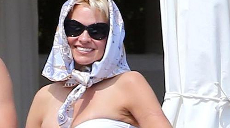 Megerőszakolásáról vallott Pamela  Anderson Cannes-ban