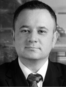Mariusz Swora, adwokat dr hab. kancelaria Swora Legal, w latach 2007–2010 prezes Urzędu Regulacji Energetyki