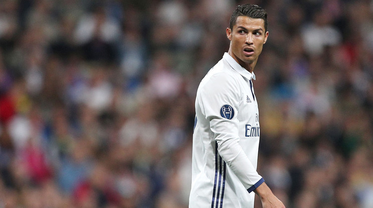 Ronaldo nehezen viselte a lecserélését, a családi támogatás azonban bizonyosan jól eshetett neki /Fotó: AFP
