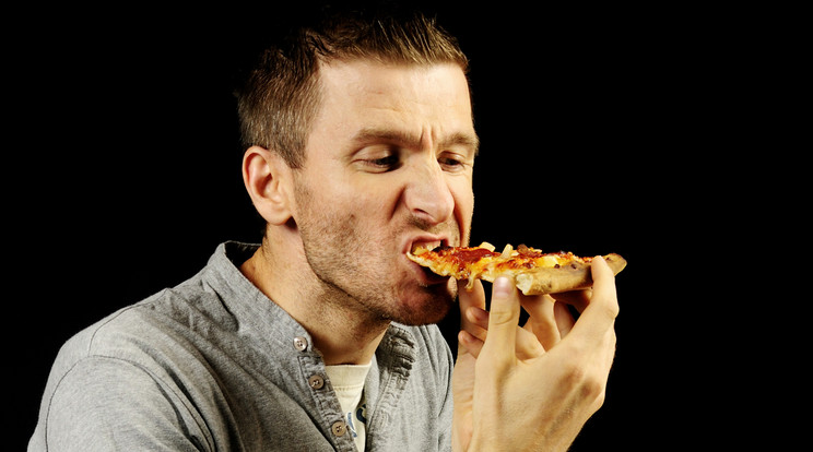 Egy londoni gurmé szerint szabályai vannak a pizza evésnek / Illusztráció: Northfoto