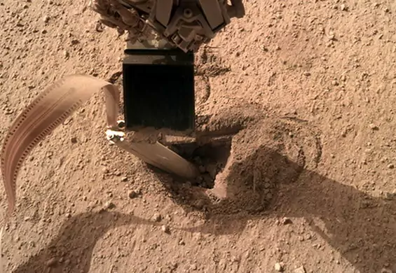 Polski Kret zepsuł się na Marsie. NASA kazała sondzie uderzyć go łopatą. Działa