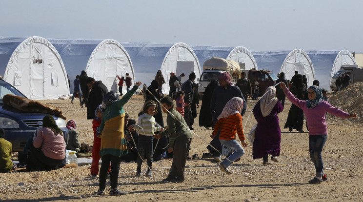 Menekülttábor a török határ közelében / Fotó: MTI