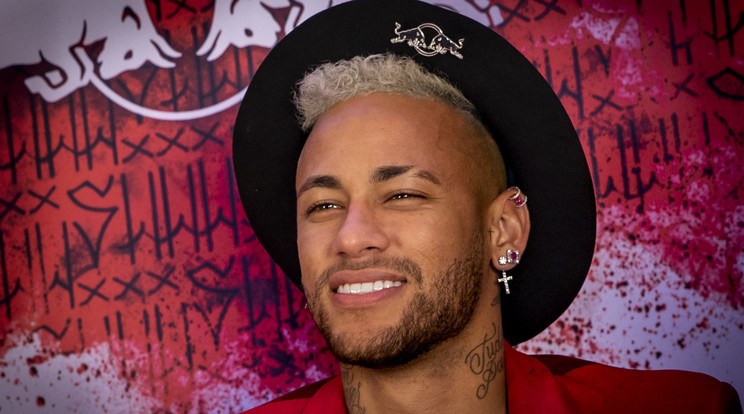 Az elmúlt időszakban Neymar nem a futballtudásával hívja fel magára a figyelmet / Fotó: Northfoto