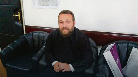 gde god da je službovao, meštani ga hvale: Siniša nikitović