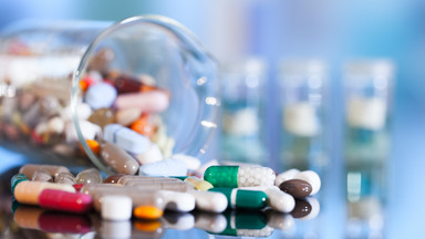 Eksperci: antybiotyki powinny być dostępne wyłącznie na receptę