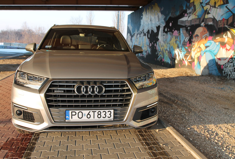 Audi Q7 e-tron quattro 3.0 TDI S tronic