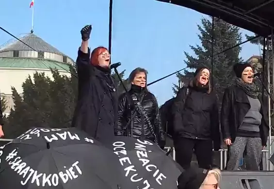 II Ogólnopolski Strajk Kobiet rozpoczął się pod Sejmem. Tym razem potrwa dwa dni