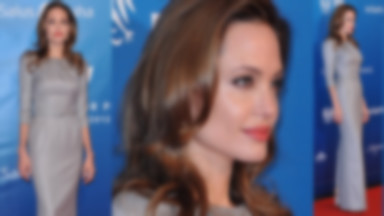 Stylowa Angelina Jolie ukrywa swoje wdzięki!