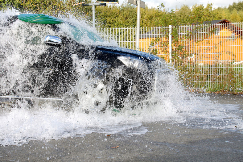 Test orurowania do SUV-ów: wcale nie takie niebezpieczne?