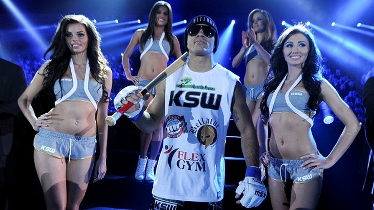 Znany z KSW26 Angolańczyk Helson Henriques spotka się w klatce z Anzorem Ażijewem w pojedynku w kategorii piórkowej na KSW28: Fighters' Den 4 października w Szczecinie. Starcie odbędzie się na standardowym dystansie trzech rund po pięć minut.