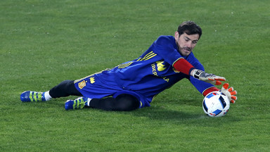 Hiszpanie bezbramkowo zremisowali z Rumunami, Iker Casillas przeszedł do historii