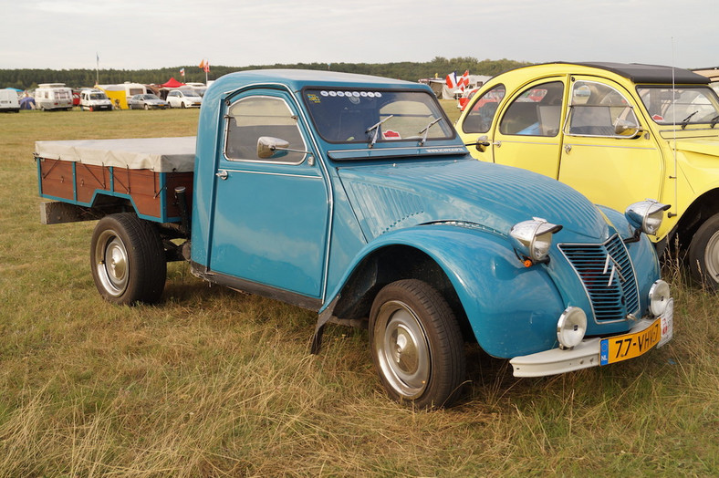 21. Światowy Zlot Miłośników Citroëna 2CV w Toruniu