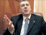 Roman Giertych, minister edukacji
      narodowej, zapowiada dofinansowanie zakupu mundurków dla
      najuboższych uczniów