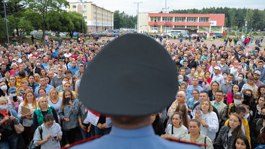 Białoruś: w Mińsku milicyjne suki wróciły na ulice