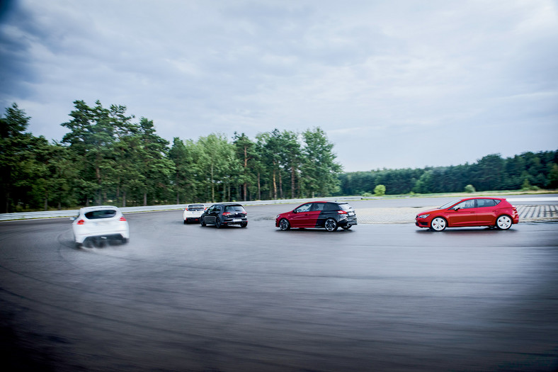 Focus RS vs 308 GTi vs Leon Cupra 290 vs Golf R vs Civic Type R