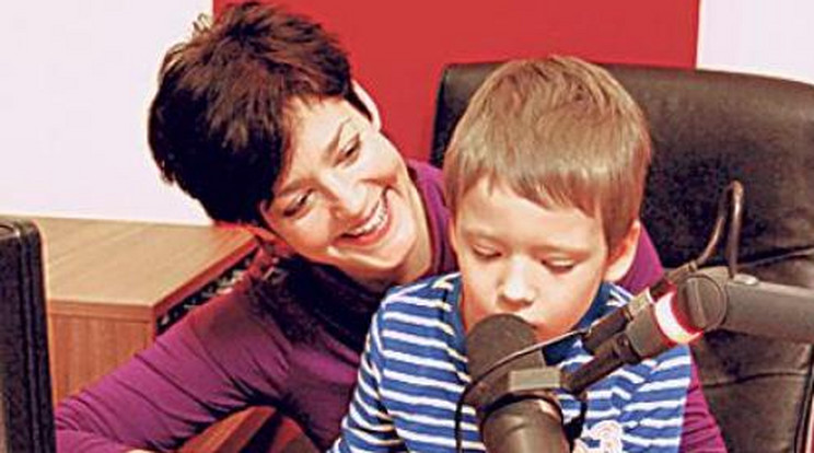 Vágó Piros rádiózni  tanította a kisfiát