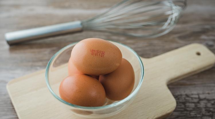 Ezt jelenti a tojásokon lévő számsor Fotó: Getty Images