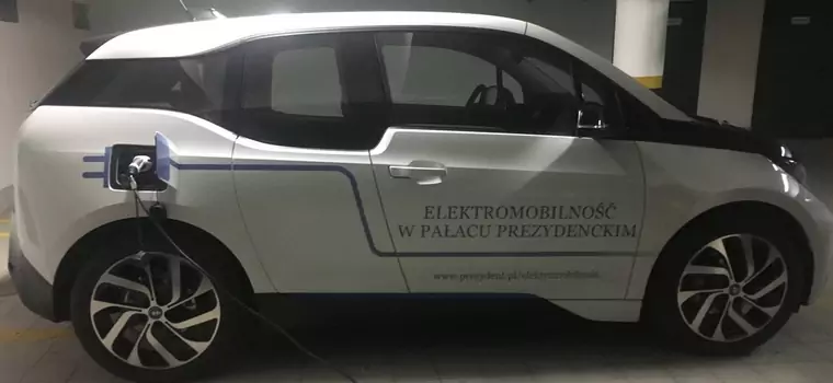 Prezydent daje przykład – w kancelarii pojawiło się elektryczne BMW