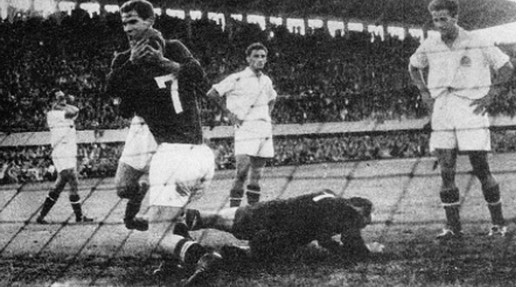 Fazekas négy gólt kapott, de a csapat így is 5-4-re nyert 1955-ben Európa-kupa-selejtezőn
