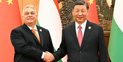 Oś Orban-Xi Jinping rozsadza Europę. Chiny inwestują miliardy na Węgrzech, a Budapeszt zbiera żniwa lojalności wobec Pekinu [ANALIZA]