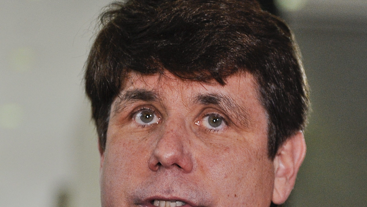 Były gubernator stanu Illinois Rod Blagojevich jest winny korupcji - uznała poniedziałek federalna ława przysięgłych w Chicago po 10 dniach obrad. Blagojevich został uznany winnym 17 z 20 postawionych mu zarzutów w jego ponownym procesie. 11 z nich dotyczy próby "sprzedaży" miejsca w Senacie USA opuszczonego przez obecnego prezydenta USA Baracka Obamę.