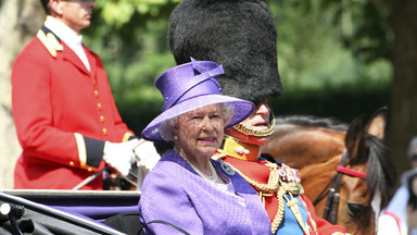 Elżbieta II bije wiele rekordów, ale ten jeden wciąż przed nią. Kim są najdłużej panujący monarchowie świata?